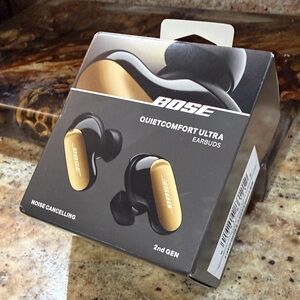 Bose QuietComfort Ultra Earbuds - Black and Gold 2nd gen (New never opened)